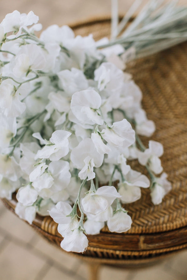 Artificial sweet pea stem spray in white, single stem